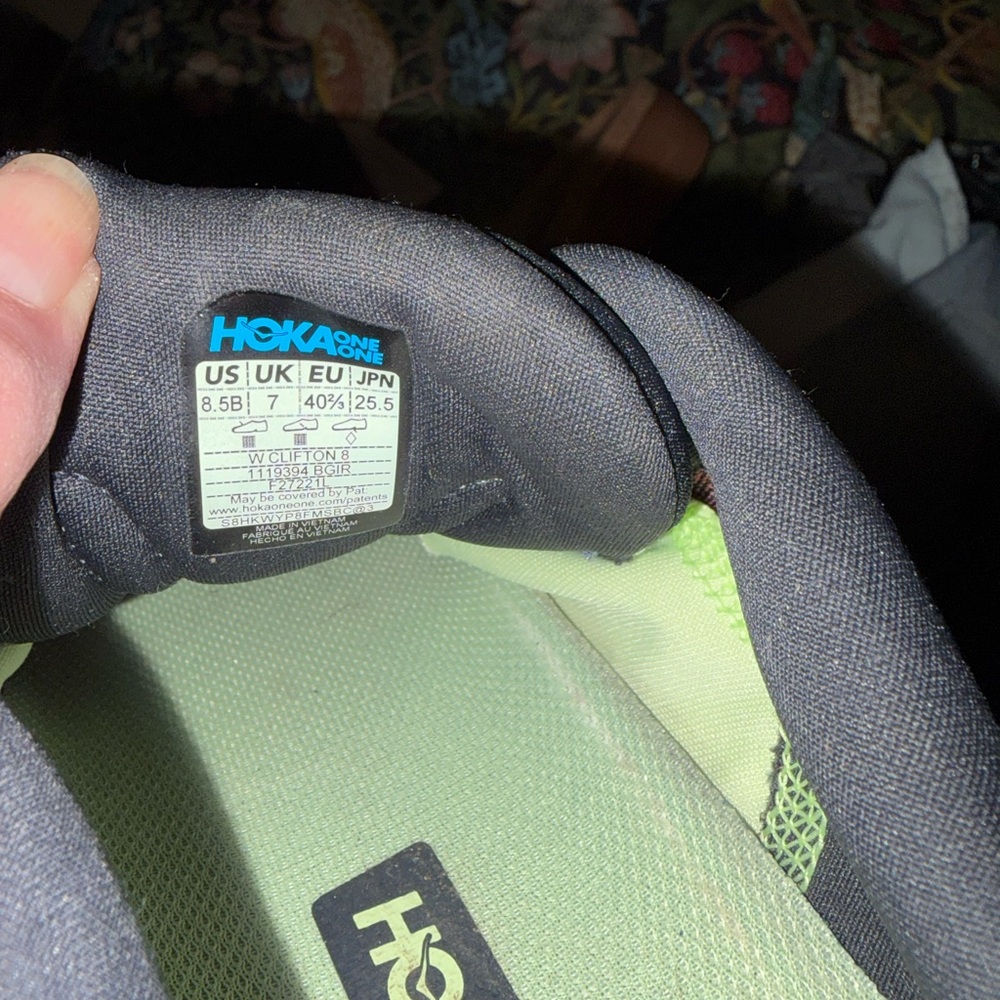 LIKE NEW Hoka Clifton 8.5 b Color Blue Graphite/ Ibis Rose - Picture 11 of 11